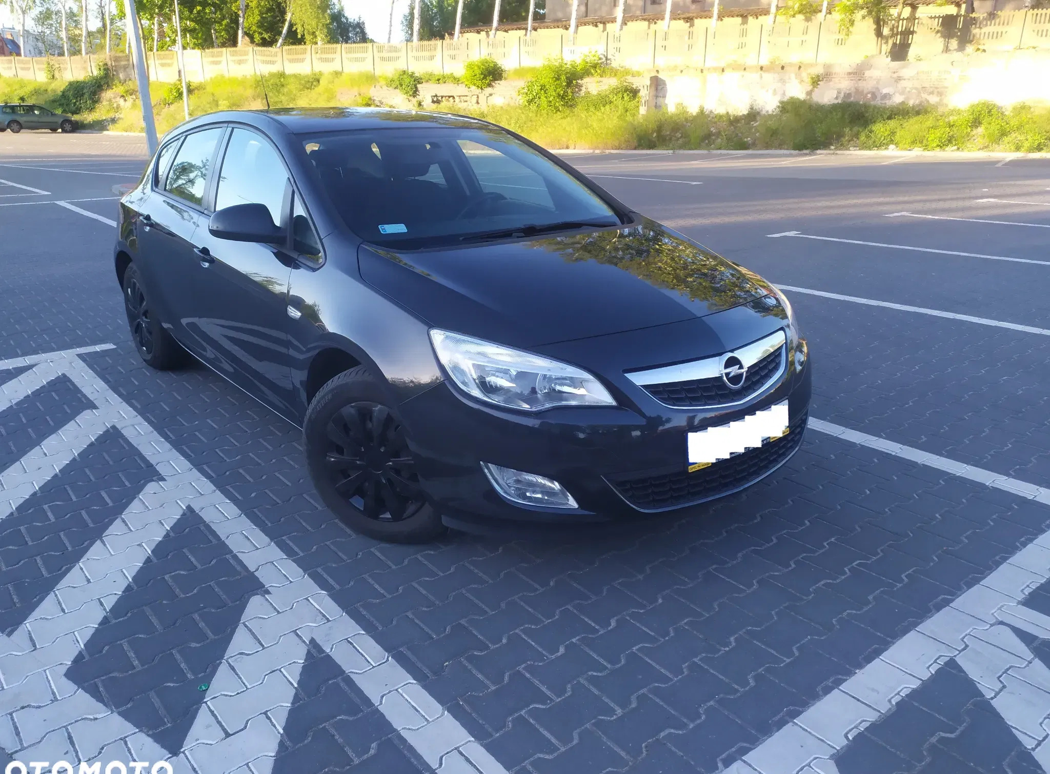 samochody osobowe Opel Astra cena 24900 przebieg: 238700, rok produkcji 2011 z Szamotuły